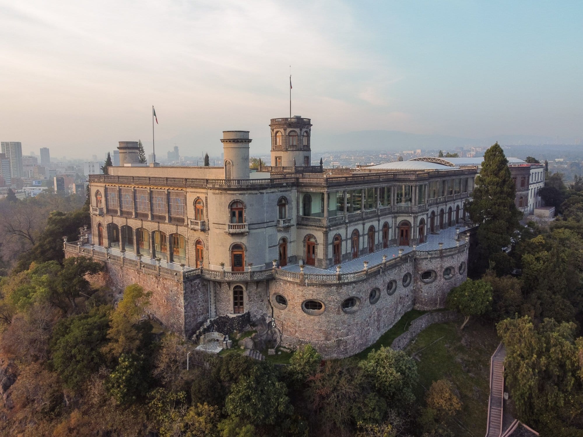 Mexico City Travel Guide: Best Things to Do, Food & Tips